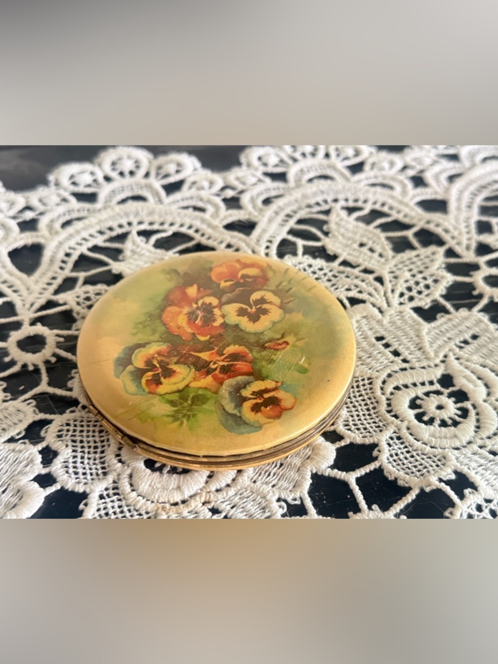 Vintage Floral Compact Mirror - Gold Tone Pansies